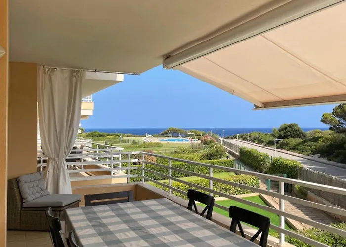 Beautiful Apartment With Sea View And Great Pool